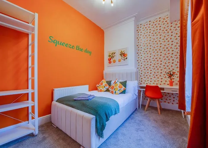 Stunning & Spacious 6Br 10 Beds 5Min To City